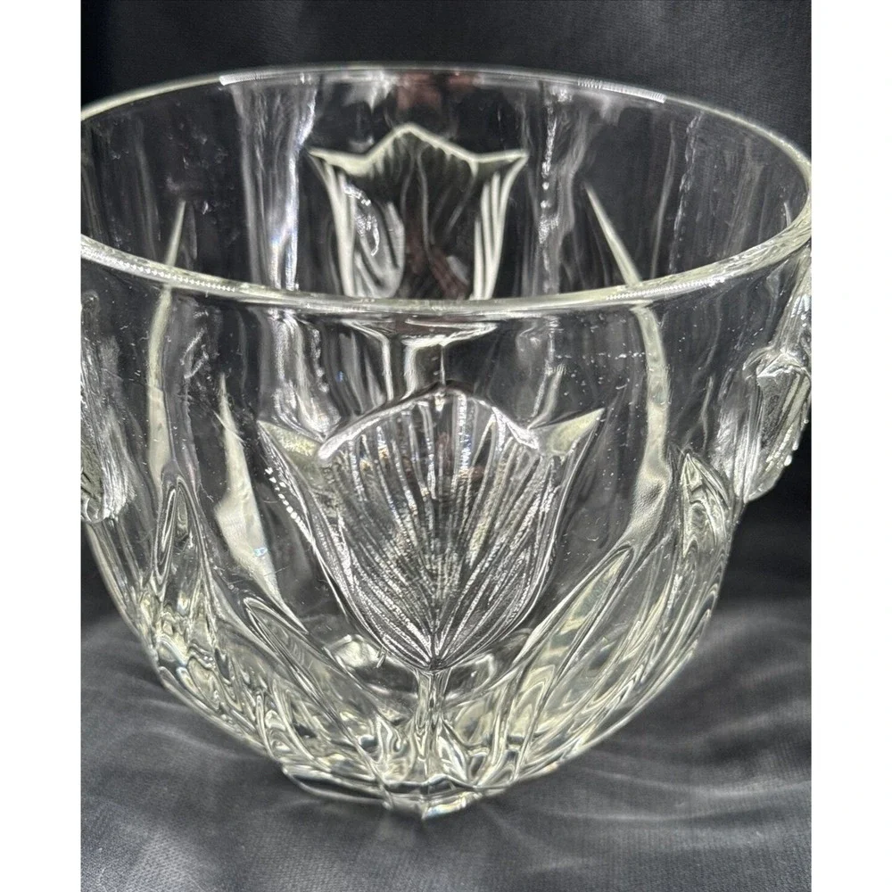 Tulip Clear Lead Crystal‎ Serving Bowl Heavy Glass 3-D 5.5